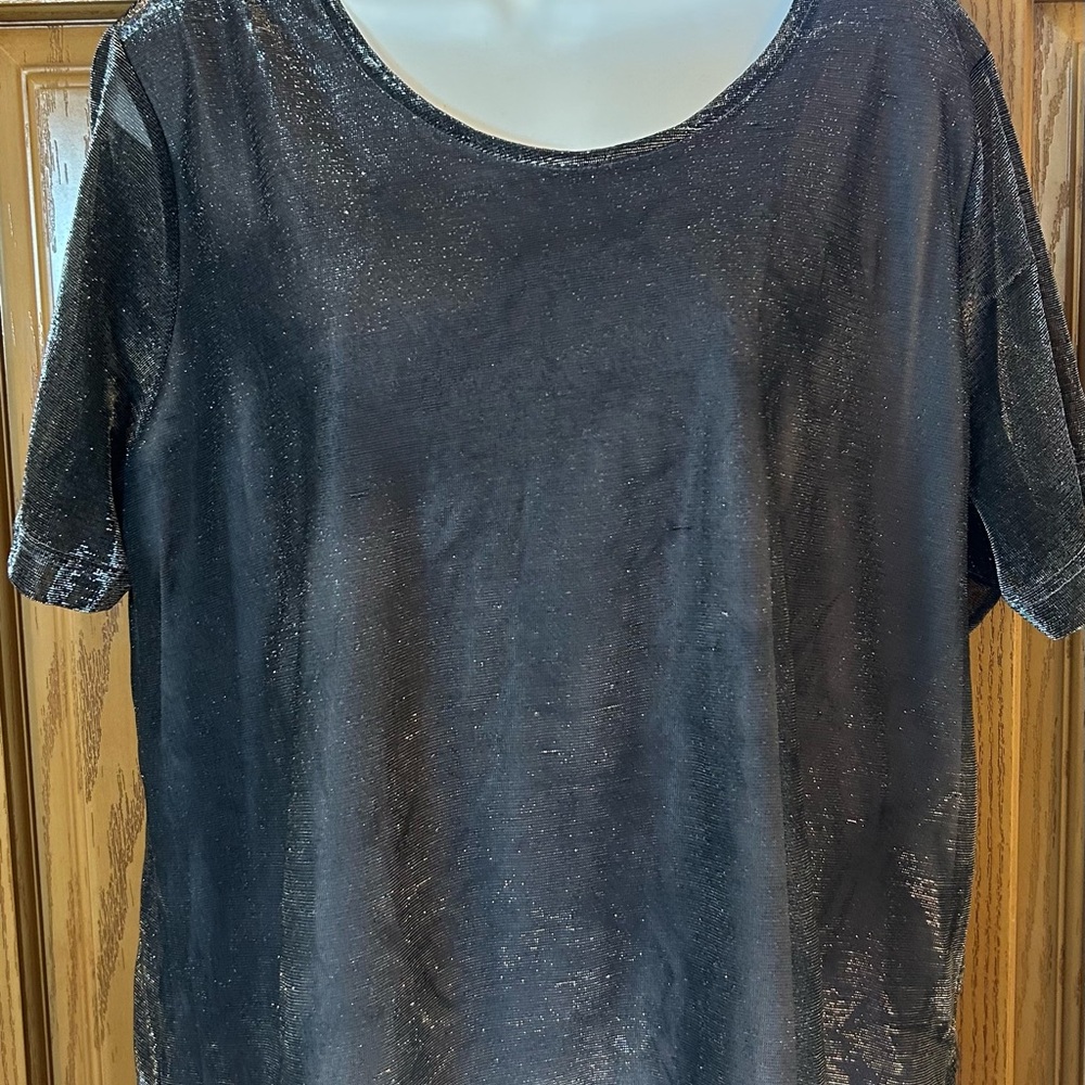 💚3/$25 Kathie Lee Collection Shimmering Black Short Sleeve Top 18/20